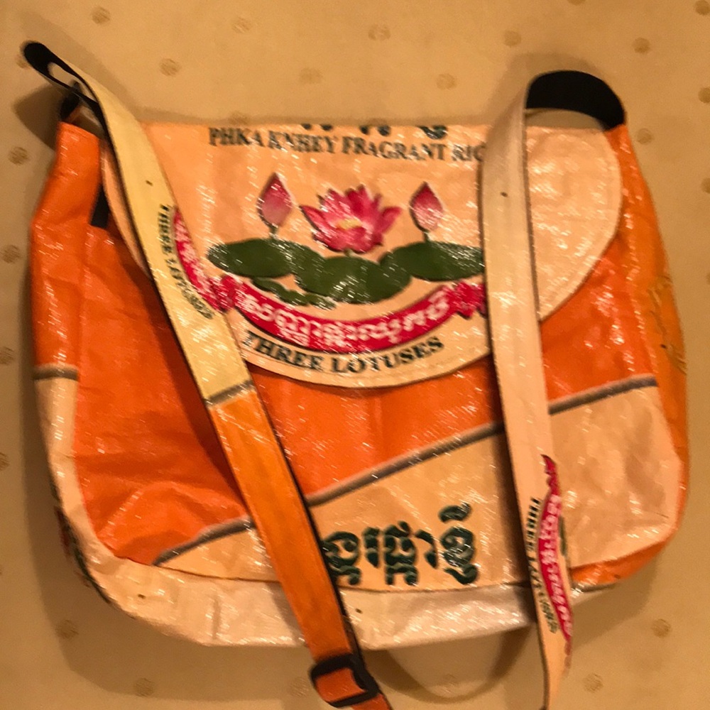 Recycled materials satchel